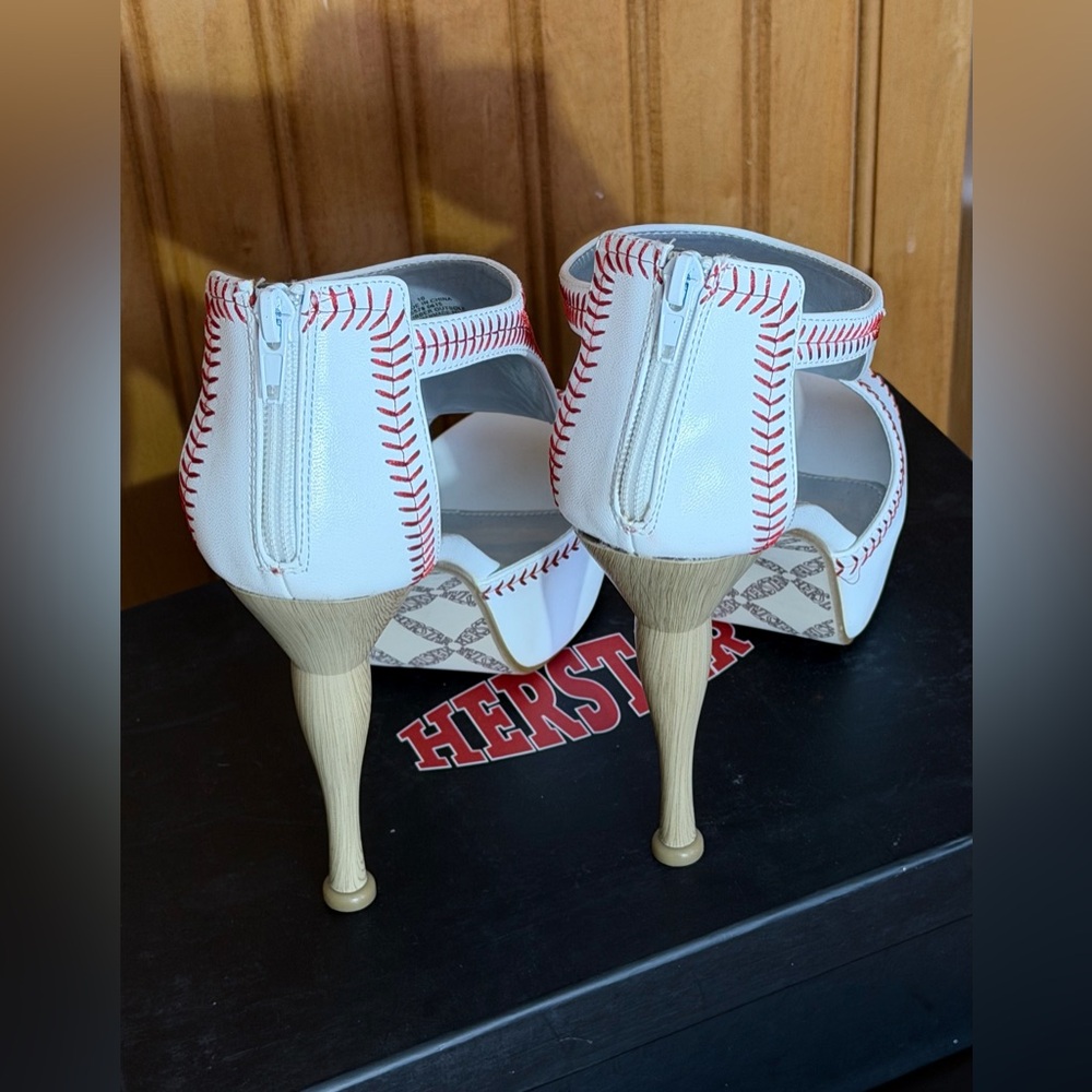 Women's Herstar Baseball Stiletto Heels Size 10 - Picture 6 of 12